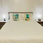 Waikiki Studio