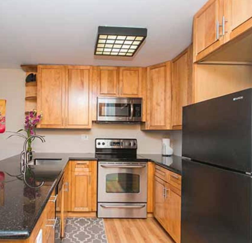Waikiki Studio Apartment *